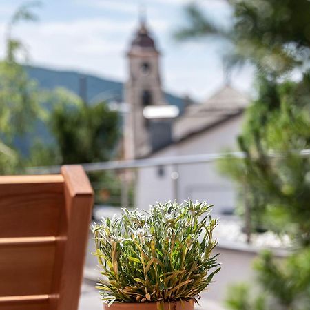 Apparthotel Feldhof - Living And Bistro Nova Ponente Bagian luar foto