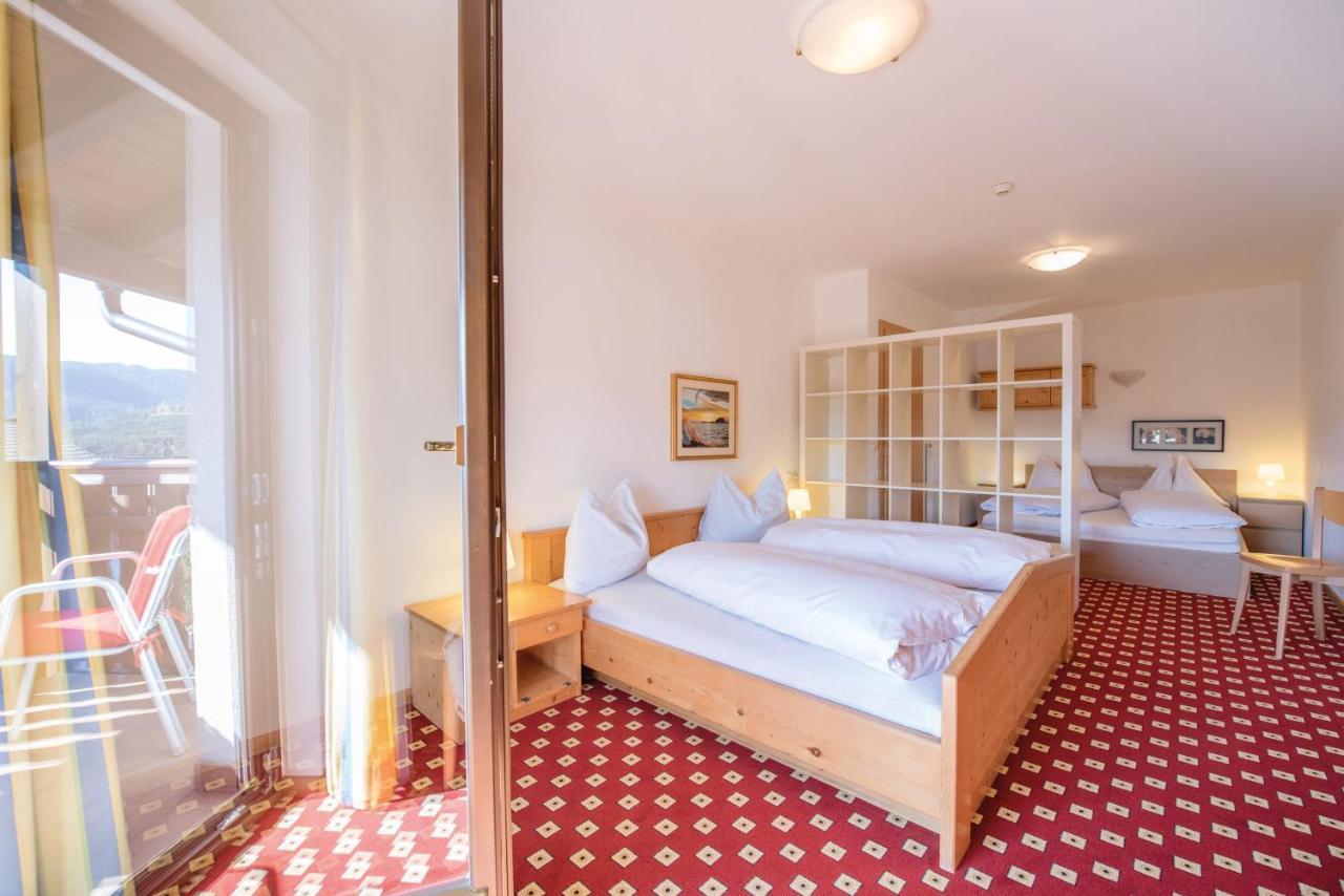 Apparthotel Feldhof - Living And Bistro Nova Ponente Bagian luar foto
