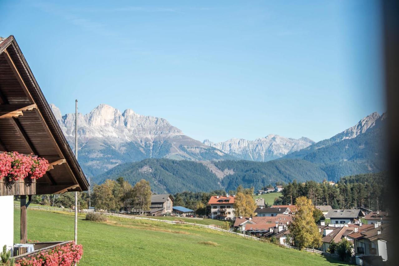 Apparthotel Feldhof - Living And Bistro Nova Ponente Bagian luar foto
