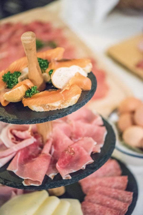 Apparthotel Feldhof - Living And Bistro Nova Ponente Bagian luar foto