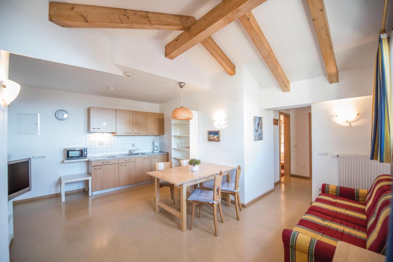 Apparthotel Feldhof - Living And Bistro Nova Ponente Bagian luar foto