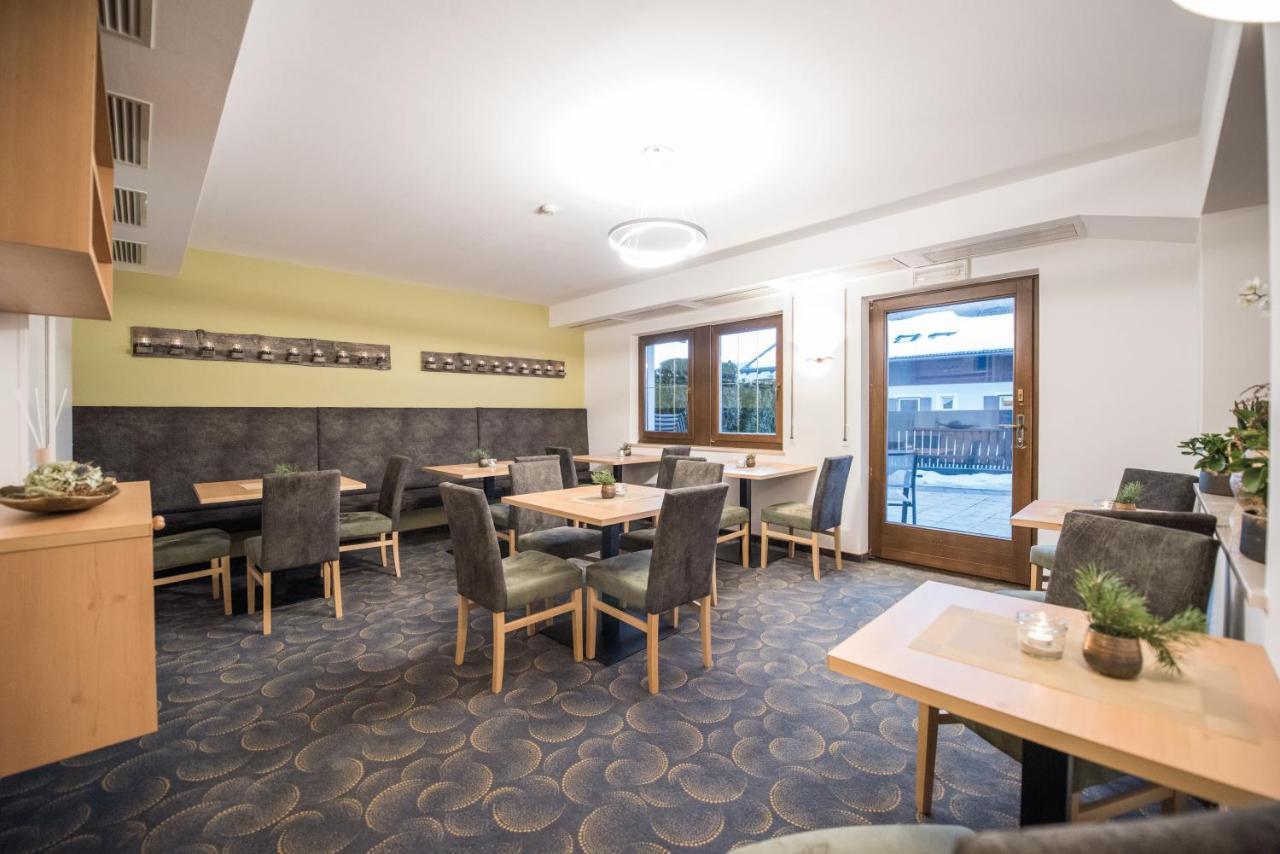 Apparthotel Feldhof - Living And Bistro Nova Ponente Bagian luar foto