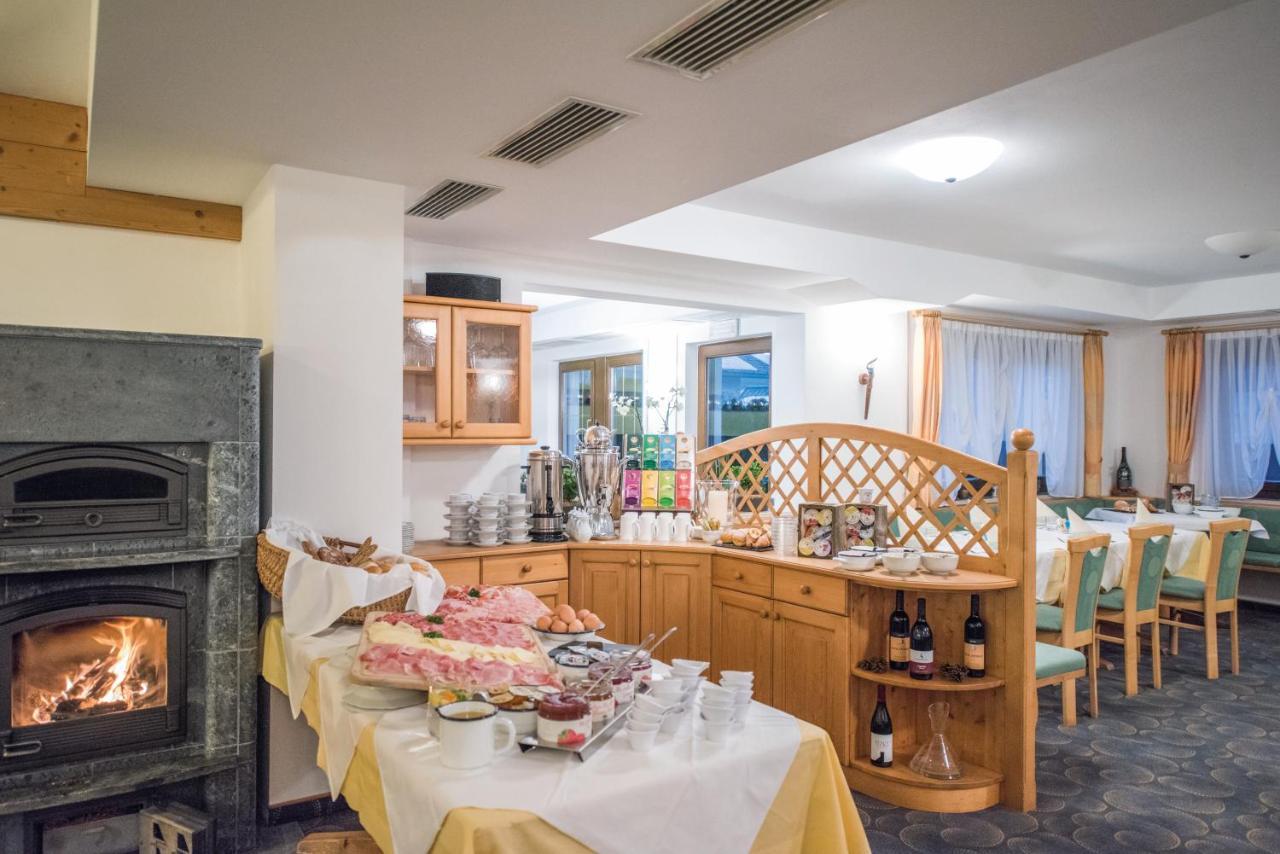 Apparthotel Feldhof - Living And Bistro Nova Ponente Bagian luar foto