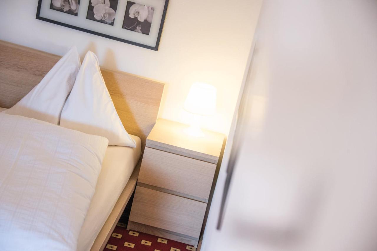 Apparthotel Feldhof - Living And Bistro Nova Ponente Bagian luar foto