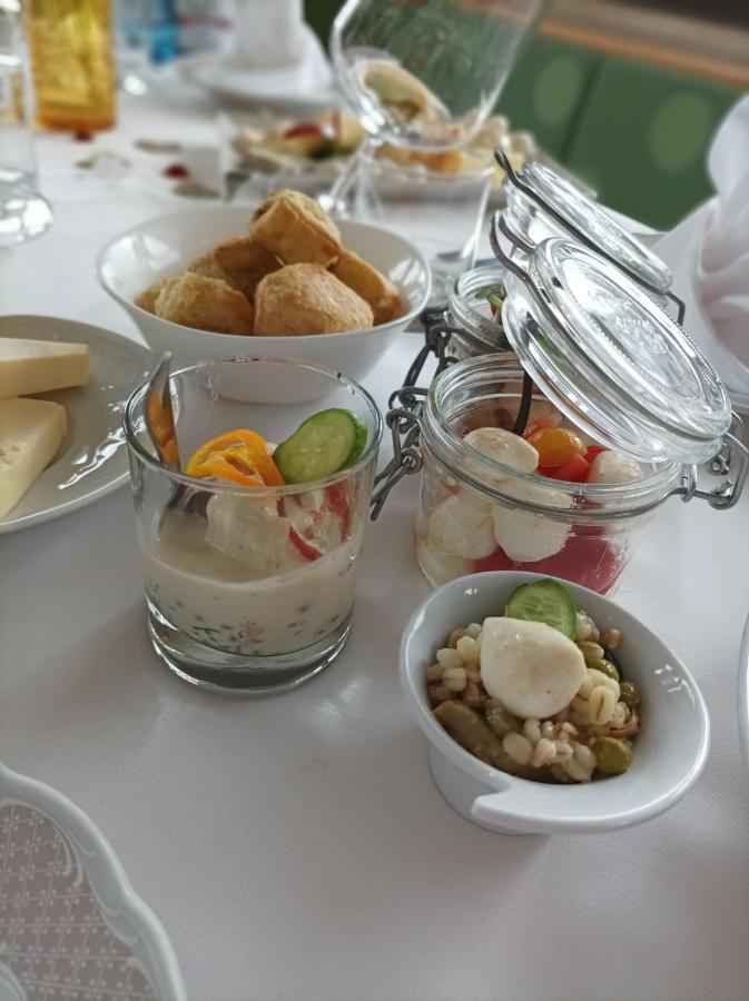 Apparthotel Feldhof - Living And Bistro Nova Ponente Bagian luar foto