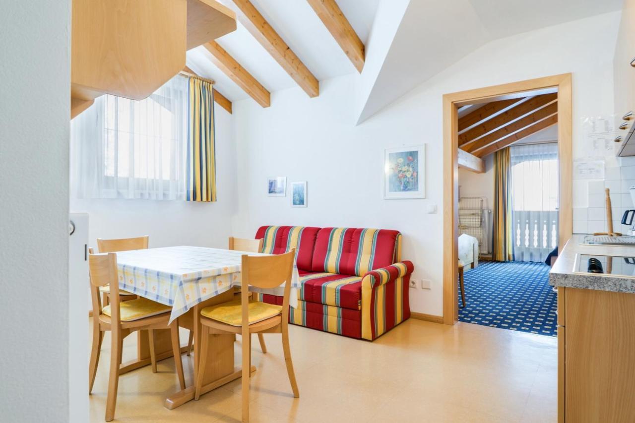 Apparthotel Feldhof - Living And Bistro Nova Ponente Bagian luar foto