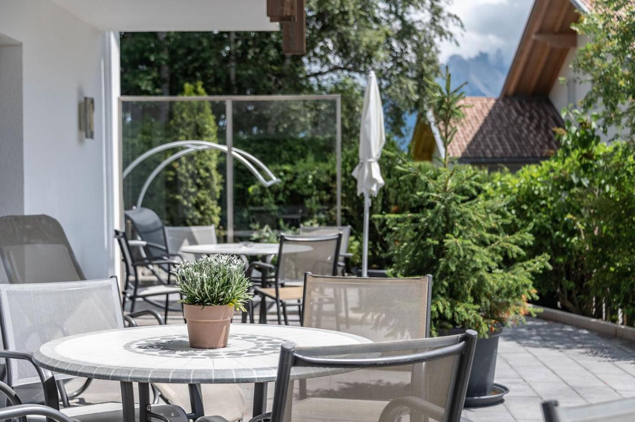 Apparthotel Feldhof - Living And Bistro Nova Ponente Bagian luar foto